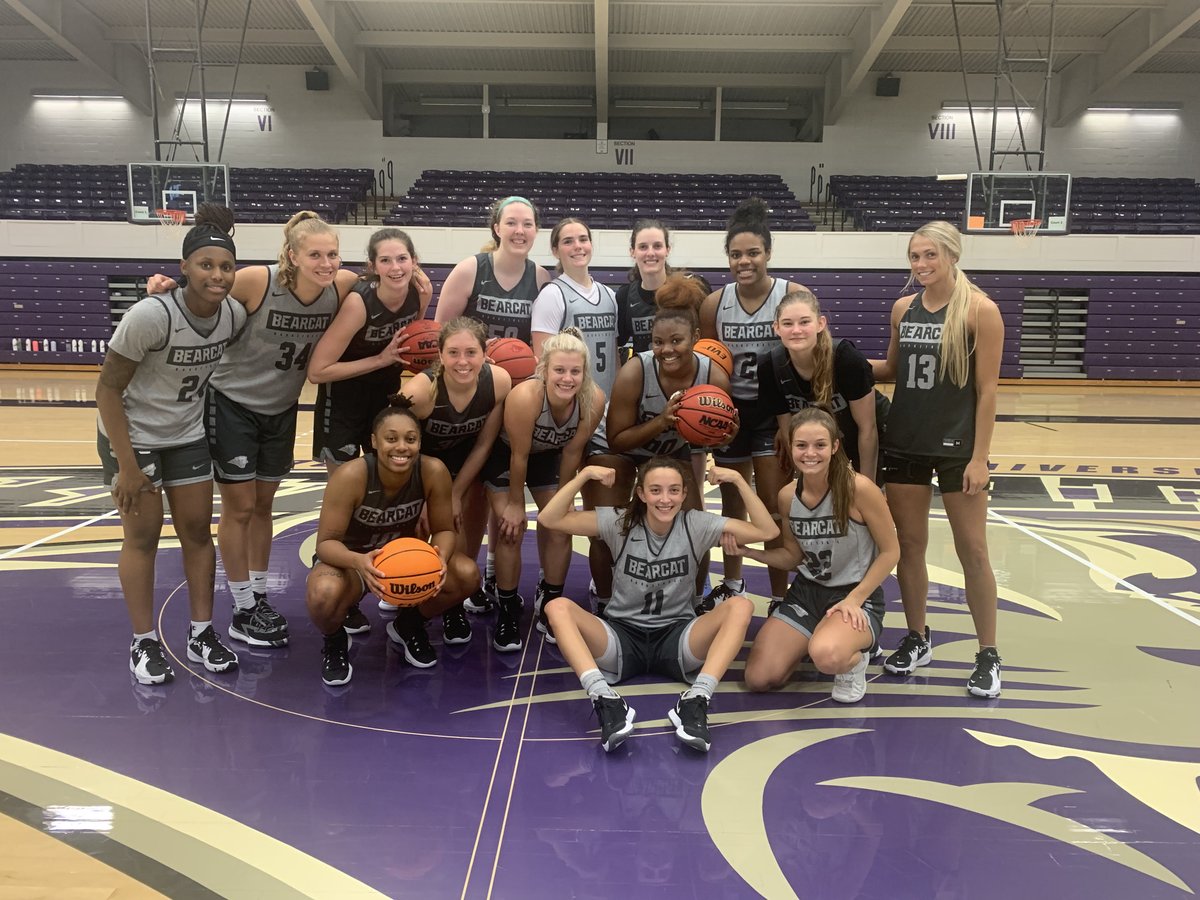 bearcats_WBB's tweet photo. What a GREAT First Day of Practice!!
#sbuniv #BearcatRoar #UnityIsStrength https://t.co/2cOleUF6Nm