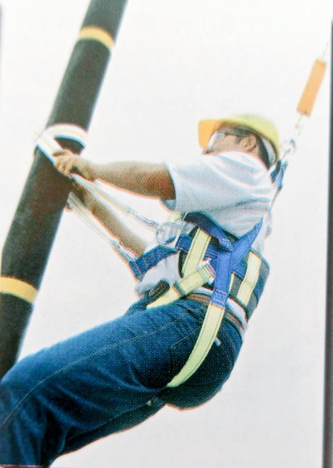 caspersu7's tweet image. Euipos de protección personal para el agro y la industria . 
Equipos Anticaidas
Arnés y eslingas con certificaciones nacionales e internacionales.

Seguridad industrial . 
Barquisimeto Lara