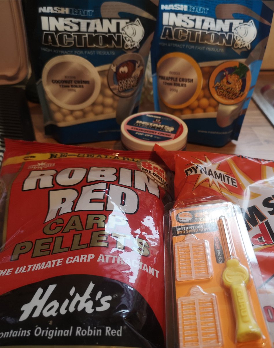 Titch_World's tweet photo. Stocked up for next session #NashBaits #RobinRed #DynamiteBaits https://t.co/lP5Epiom03