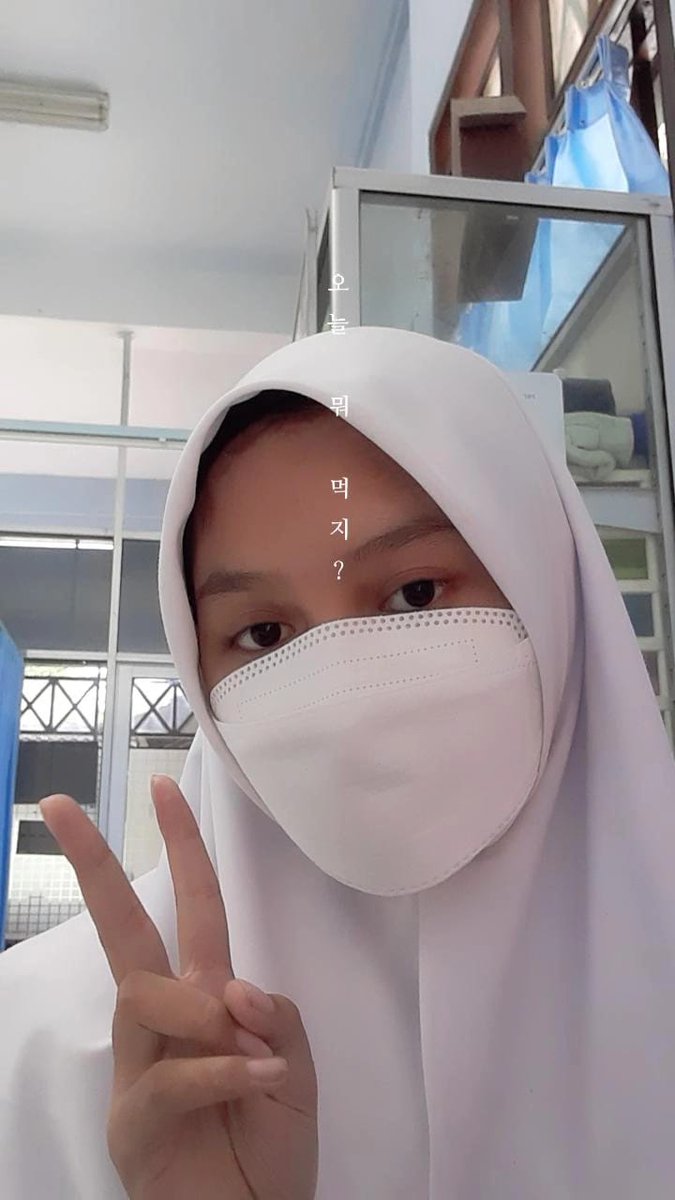 munjuun's tweet photo. 𝐹𝒾𝓃𝒶𝓁𝓁𝓎                      𝑔𝑜 𝓉𝑜                        𝓈𝒸𝒽𝑜𝑜𝓁
                              📖🏫🎒
#CSD #CaratSelcaDay #Junhui #JunSvt #SEVENTEEN @pledis_17 https://t.co/mSNvFl6Si8