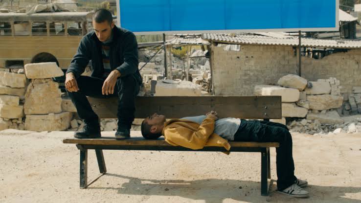 cinemuach's tweet photo. Yang bingung cari tontonan Netflix, aku kasih  rekomen nih!

Mengambil tema political terkait konflik Israel-Palestina, tp penggambaran politiknya sama sekali ngga dangkal. Plot cerdas, narasi kuat dgn memadukan unsur thriller dan romansa yang ngga cheesy.

BAGUS!!
Judulnya OMAR. https://t.co/fa87lO32Kw