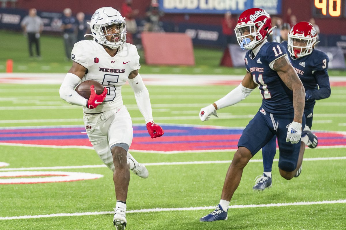SaturdaySportsBeat (@beat_saturday) on Twitter photo Wake up with us this morning from 8-9am leading up to college football Okla St-Texas on the new <a href="/985TheFan/">98.5 HD2 The Fan</a> in LV and everywhere on the <a href="/Audacy/">Audacy</a> app. Guest at 8:15 <a href="/philhill_db/">Price 🦅</a> <a href="/unlvfootball/">UNLV Football</a> plus much more. 📷: <a href="/LucasKPeltier/">Lucas Peltier</a> #OnlyVegas #UNLVFB Wake up with us this morning from 8-9am leading up to college football Okla St-Texas on the new <a href="/985TheFan/">98.5 HD2 The Fan</a> in LV and everywhere on the <a href="/Audacy/">Audacy</a> app. Guest at 8:15 <a href="/philhill_db/">Price 🦅</a> <a href="/unlvfootball/">UNLV Football</a> plus much more. 📷: <a href="/LucasKPeltier/">Lucas Peltier</a> #OnlyVegas #UNLVFB