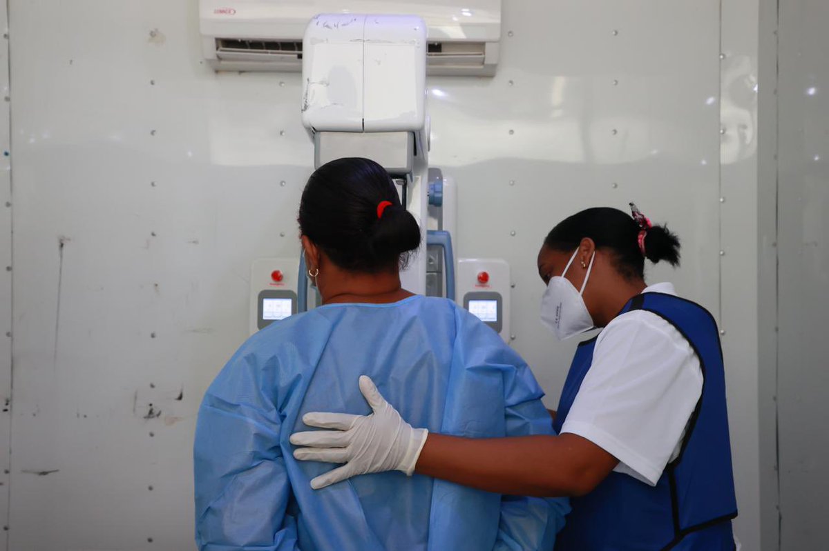 InfoDiariord's tweet photo. Hoy en Montecristi, jornada de prevención y detección oportuna de cáncer de mama https://t.co/lKysjJ1qlg @raquelarbaje @drmariolama @PresidenciaRD #InformateDiario https://t.co/QncN54dZim