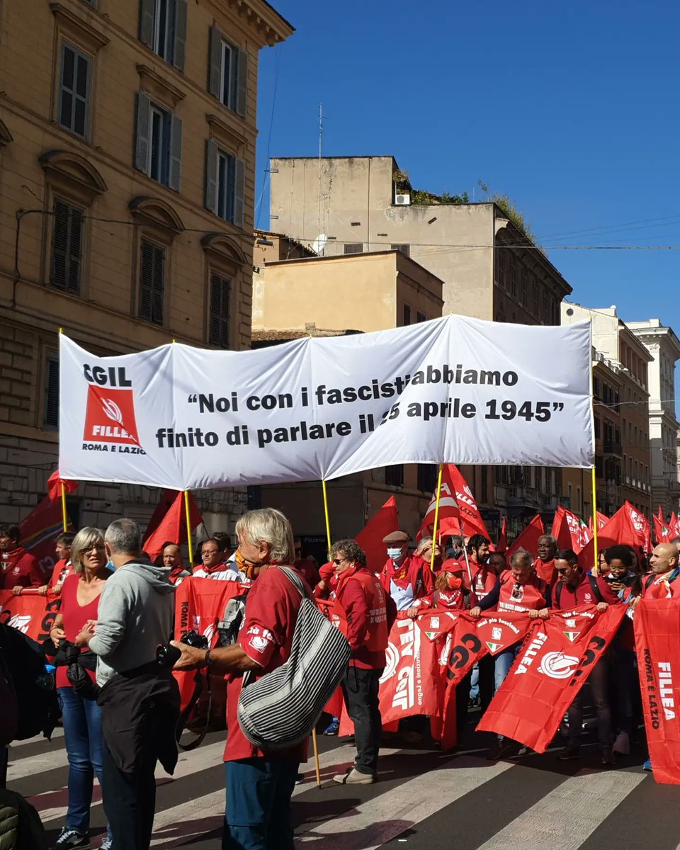 KethaneE's tweet photo. #Maipiufascismi 

ROMA 16 OTTOBRE 2021
#CgilCislUil #movimentokethane 
#oraesempreresistenza https://t.co/hFMRMrO2dZ
