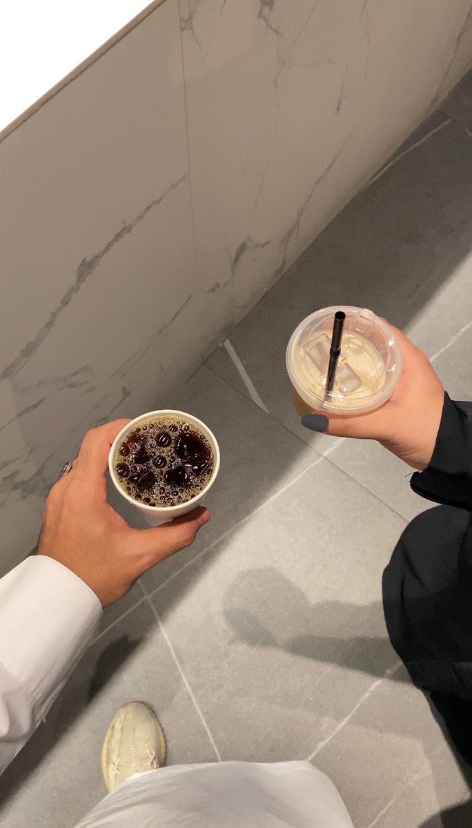 j4br_A's tweet image. حُب الأخت دائماً يعلوا ولا يعلى عليه،
اللهُم أختي هي صديقتي وضلعي الثابت🤍 #قهوة_المساء #الخبر