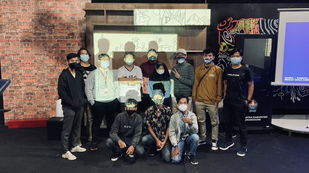 Workshop video mapping tempo hari di Temanggung.. seru2an #lifejourney