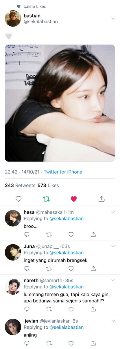 niihiIism's tweet photo. ; where do broken hearts go?

– a jeno local au https://t.co/O80q57XOvS