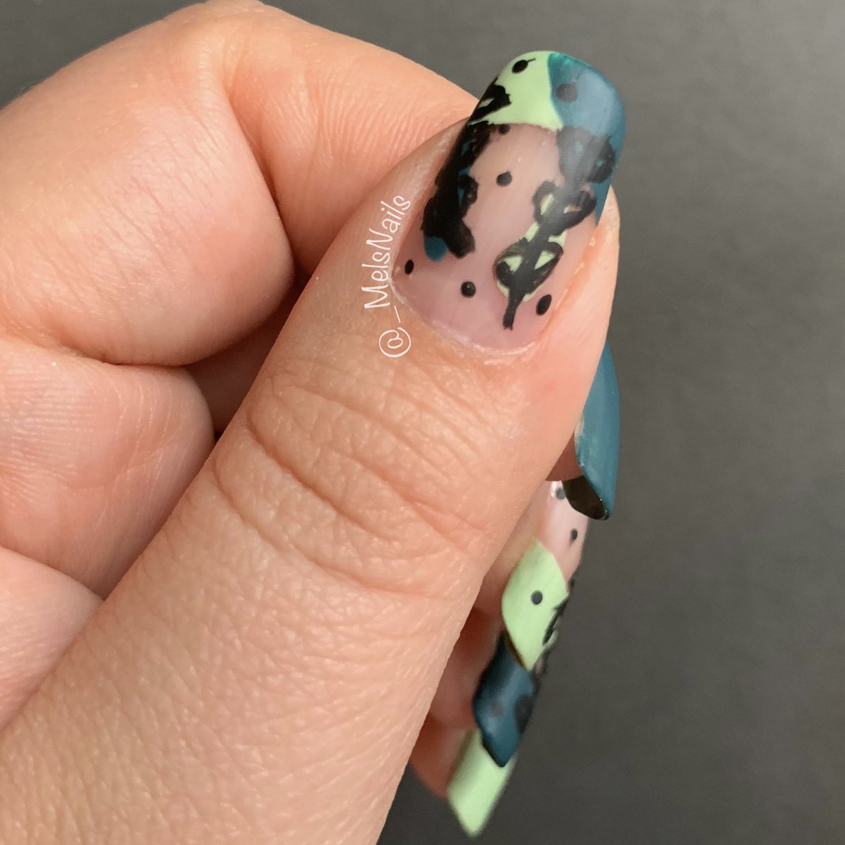 _MelsNails's tweet photo. Matcha and teal matte plant ๐ฟ ๐
๐ป
@nailogical
@holotaco #MatchaMaker #BringMeTheTeal #OneCoatBlack #MatteTaco
#HoloTaco #nailart #melsnails #matte https://t.co/lS22ka1hBn