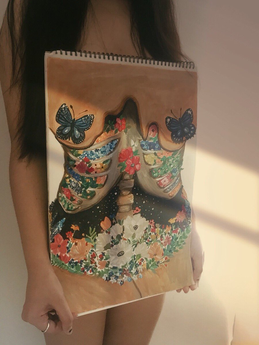 _danacreates's tweet photo. Only love fat when it’s on boobs and buttocks, only love curves when it’s on the hips, it should be natural not plastic, otherwise it’s shameful. If our society could see pass through our clothing, why can’t we see pass through our skin, and fall in love truly on what’s within? https://t.co/377SOLrPTu