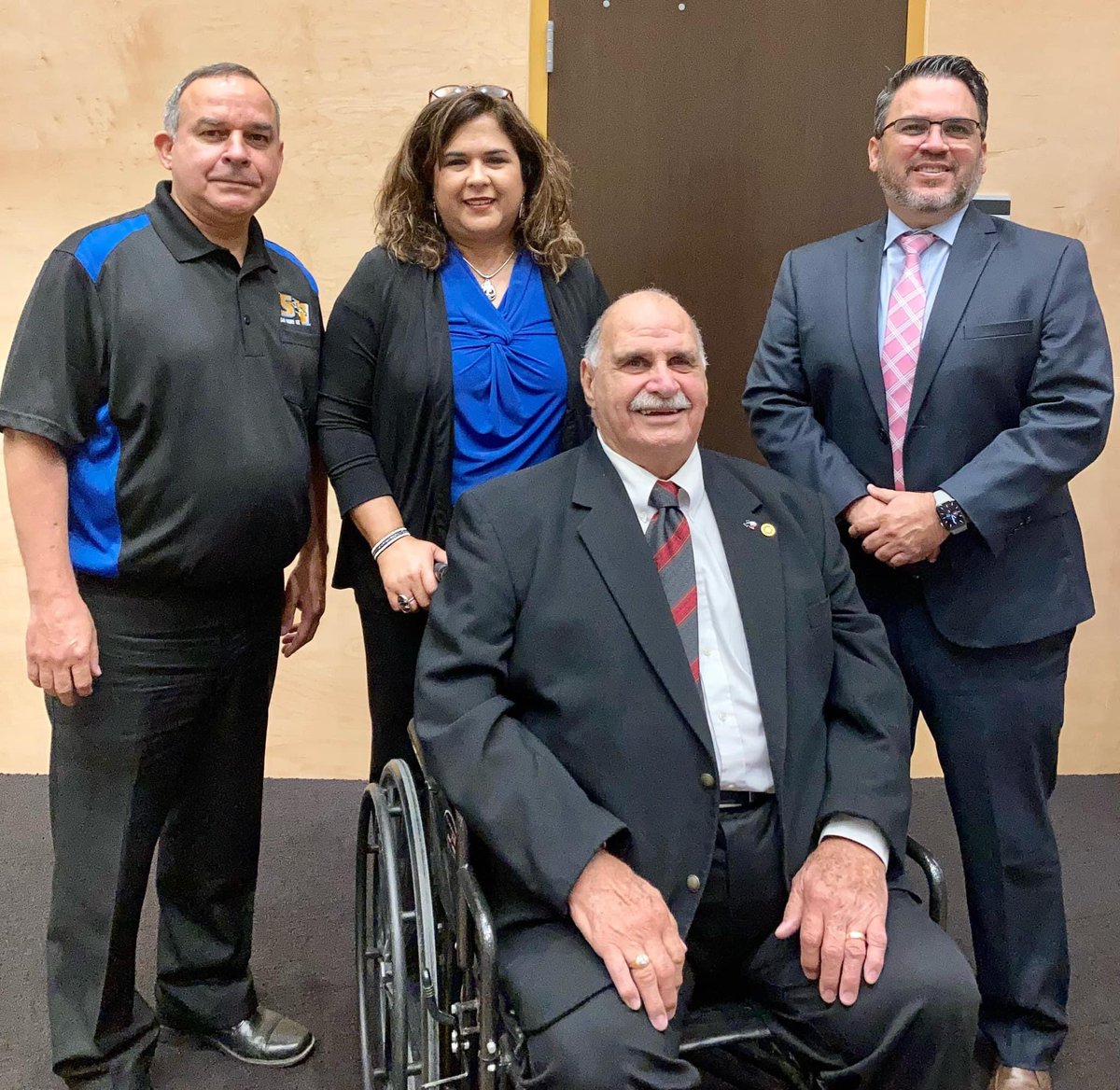 DrJCGarza20's tweet photo. Blessed to be part of this great opportunity for San Isidro ISD students. San Isidro ISD is proud to announce its award of the new GEAR-UP Grant. This grant will provide resources and opportunities to our students in college and career preparation. #esc1 #studentsfirst #siisd https://t.co/DFCHDw0q83