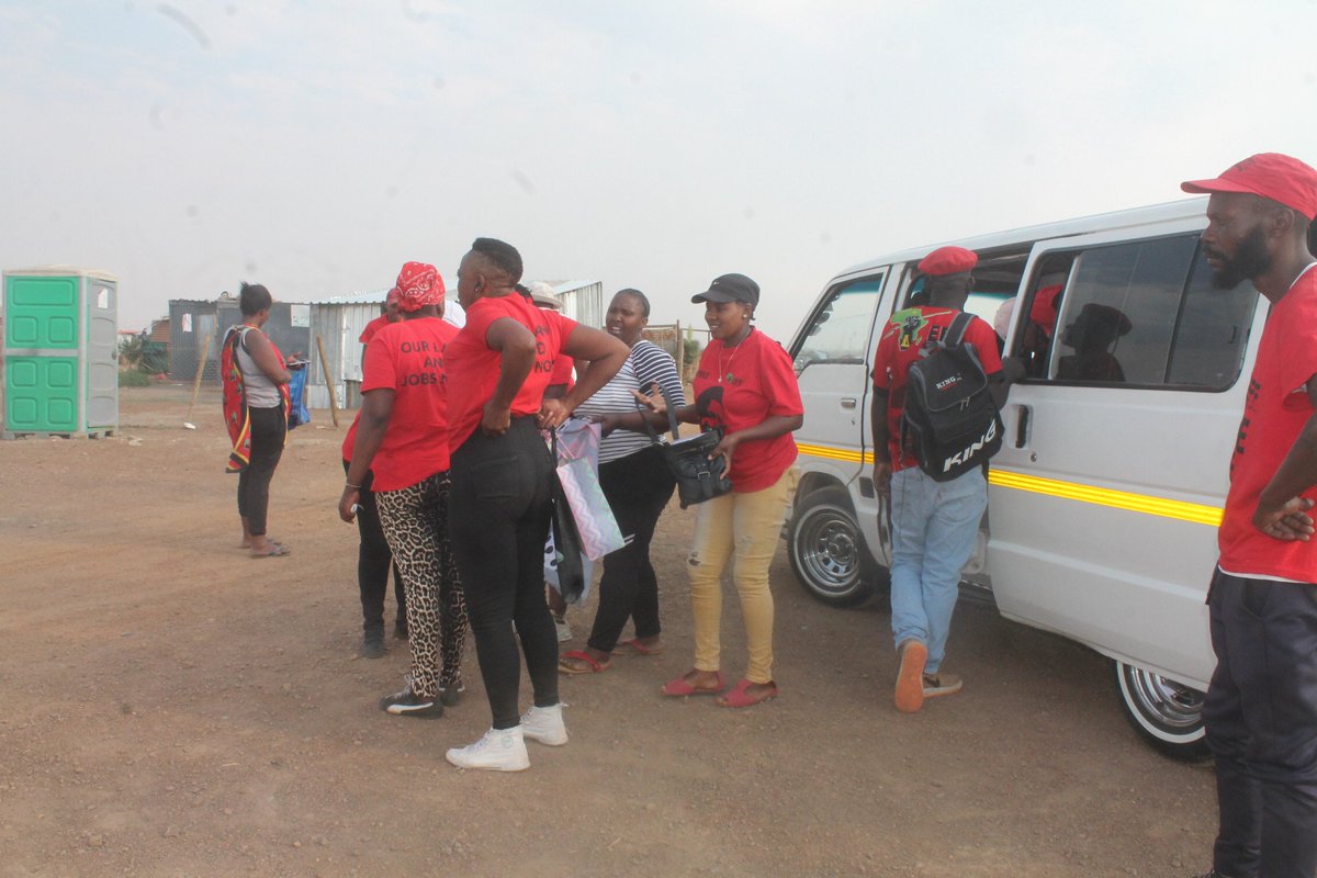 TovarishZulu's tweet photo. #GreaterOrangeFarmWards in ward 5. Door to door and postering. #UnityandSolidarity We are unstoppable. #VoteEFF https://t.co/Wh8rBJMgRM