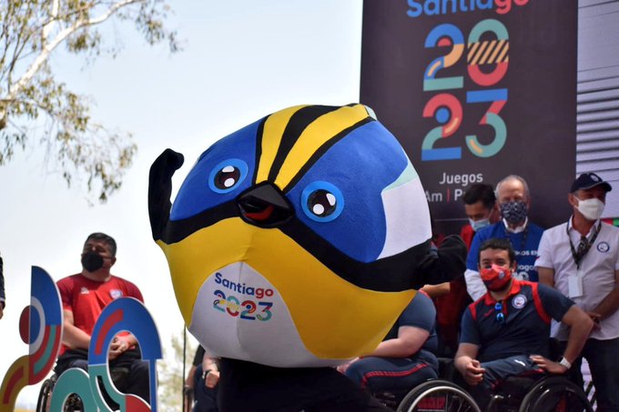 FB10twtX0AEmzQn?format=jpg&name=small