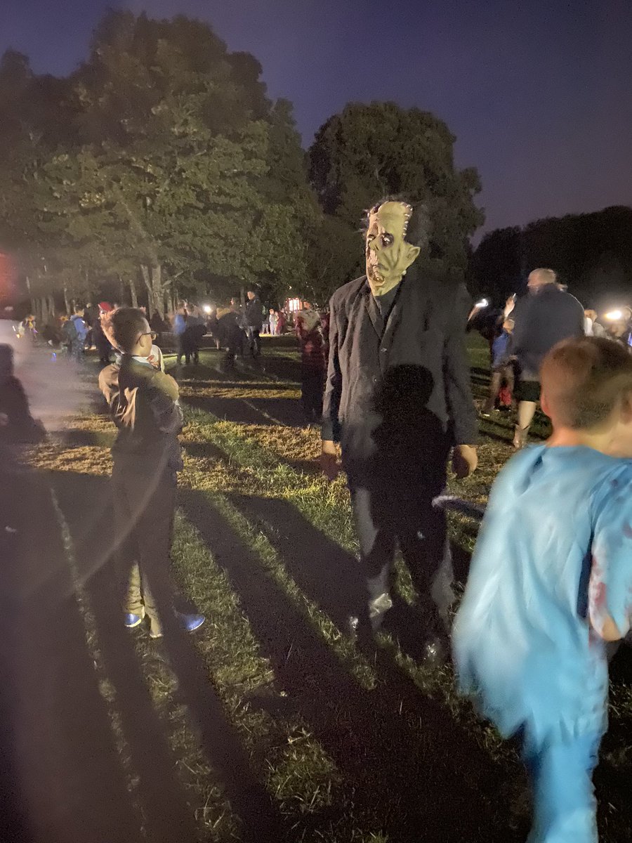 Happy #FrightNight <a href="/FernyCrofts/">Ferny Crofts Scout Activity Centre</a> from the <a href="/1stPurbrook/">1stPurbrookScouts</a> 🎃👻