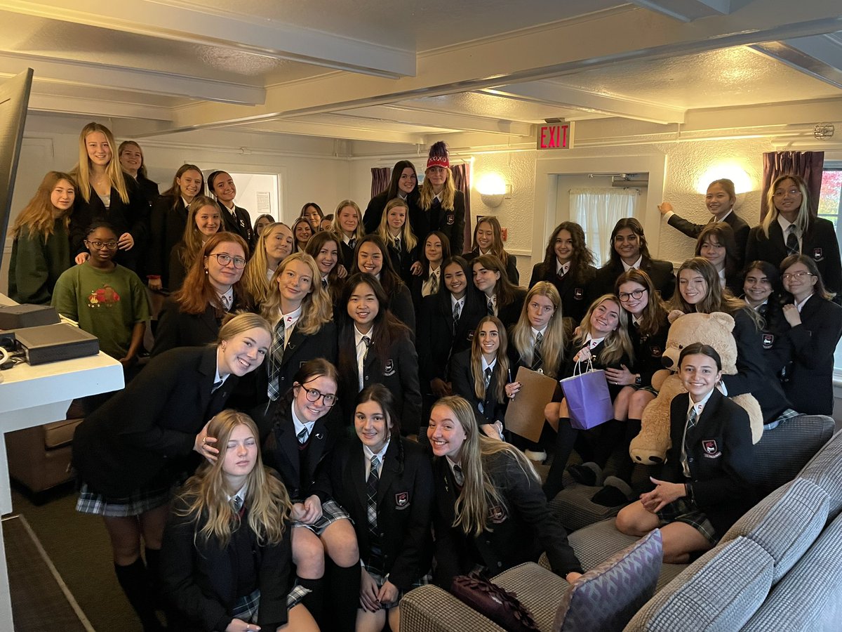 headofbrentwood's tweet photo. Loved my time in Alex House during this morning’s #1 inspection. The signs say it all, just sayin’ #alexhouse #choosetobe https://t.co/MRZOJwHKiE