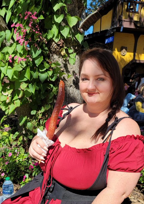 So fun at Texas renaissance festival https://t.co/bDLys04VEi<a href="/tag/lyft"class="tags"><span>#lyft</span></a>