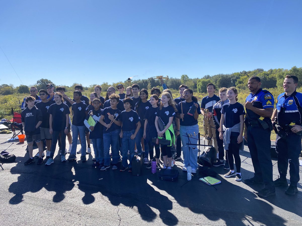MckamyBand's tweet photo. Great job helping out the @FlowerMoundPD on their Torch Walk! https://t.co/3HS8cpyqYX
