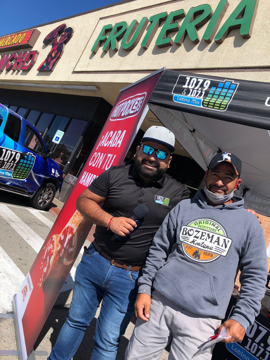 wolfiehernandez's tweet photo. Estamos en vivo con @hotpockets en @ElRanchoCorp del 1909 E Park Row Dr, Arlington, 76010 https://t.co/EYg9gNCPXG
