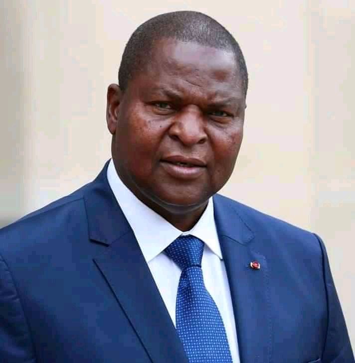 NgassanWilson07's tweet photo. En réfléchissant au #Cessez-le-feu unilatéral décrété par le Président #Touadera, une chose me vient à l'esprit. Sommes-nous gouvernés par des dirigeants sans vision. Quid de ces compatriotes lâchement tués à cause de cette guerre gratuite et ce choix hasardeux du #WinNaWin ? https://t.co/BQtvIEYYZX