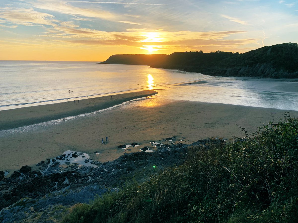 5amJones's tweet image. The Gower Peninsula… from sunrise to sunset… @SwanseaOnline10 @GowerTwit #Langland #Caswell #Threecliffs #Wormshead #seaswim #beautiful #home #uglylovely #seasidetown