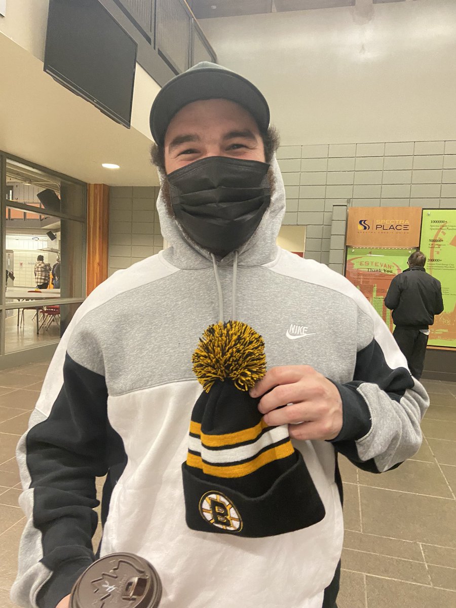 Eagle Sky Estevan Bruins tweet media