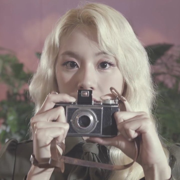 chaeyoung archive tweet media