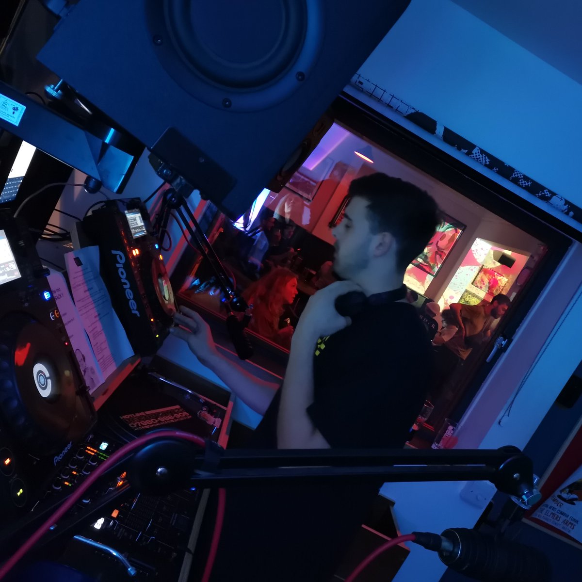 noodsradio's tweet image. @noFile_UK live NOW til 10pm techno-2 step-jungle-dubstep ▶️ // noodsradio.com/listen