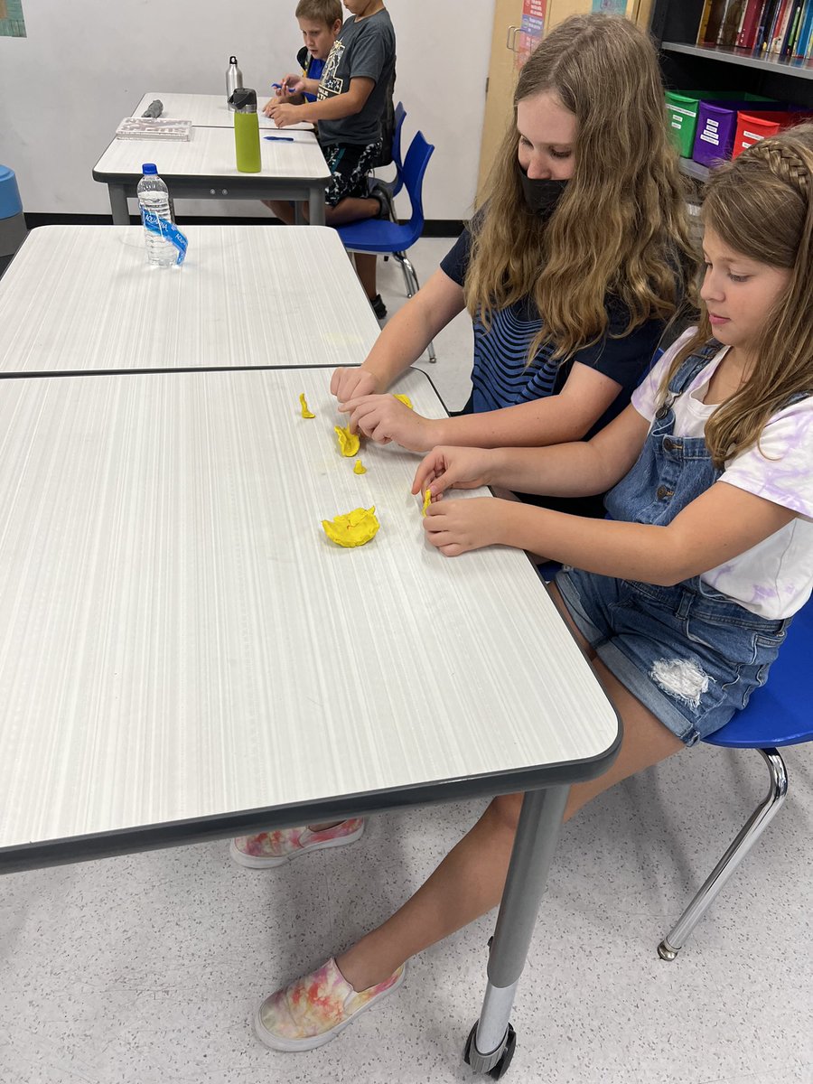 5th grade was On Top O’ the World with a Bird’s Eye View! Starting from the aerial perspective of a glider, our fifth graders created topographic maps from a mold.<a href="/SunnyvaleInt/">Sunnyvale Intermediate School</a> @barbhinton27 #clubinvention