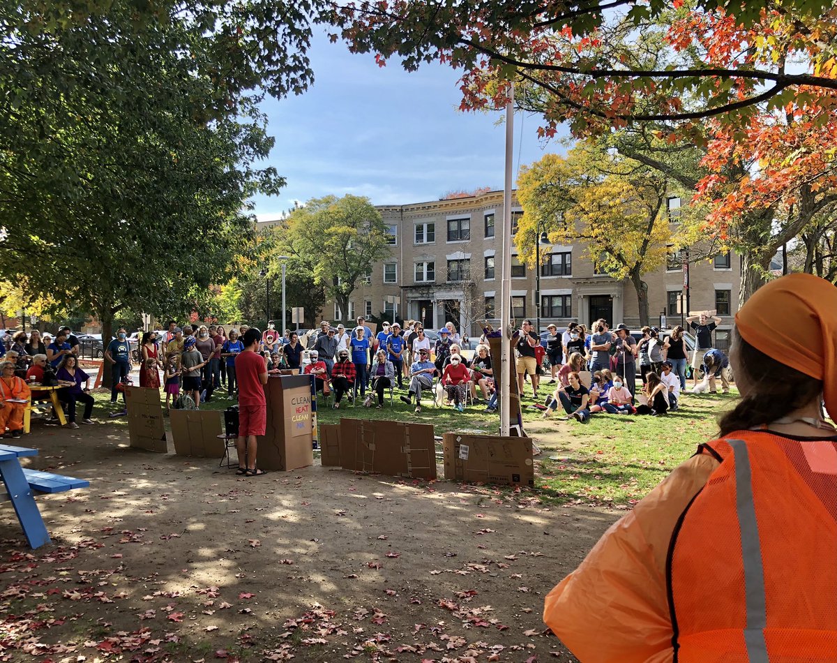 WickedLocalBrookline tweet media