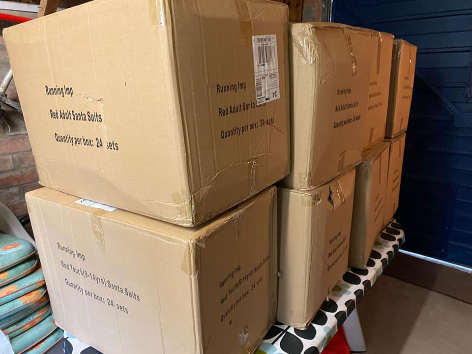 The Grantham Santa Fun Run and Walk is happening !  THE SANTA SUITS ARE HERE! Only 7 weeks to go! Are you going to be there?

You can sign up for the event via the website:
granthamsantafunrun.co.uk