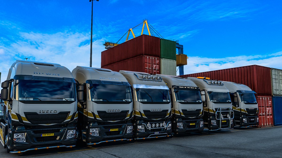 GlobalCargo_VTC's tweet photo. On Wednesday, we attended Fairy Tale October Convoy and drove on the stunning roads of Central and Southern Italy🚛🇮🇹.
For the occasion, we decided to pull out from the HQ this beautiful Iveco Stralis Hi-Way👀.

📸@PallePuh

#BestCommunityEver #ETS2 #TruckersMP https://t.co/5QdMTXxFX7