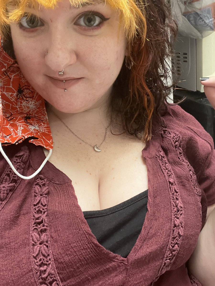 CelesteMarie69's tweet photo. Kind of ok today! Come and tell me nice things on my OF!! 😉 #onlyfans https://t.co/UBmhTBwF5z