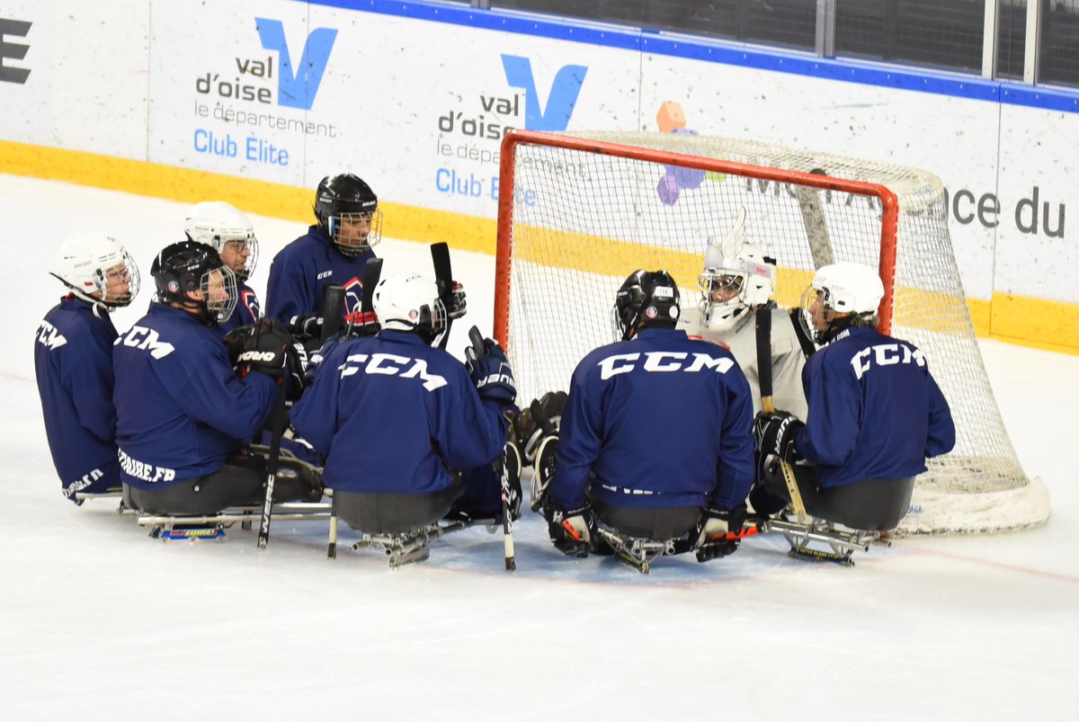 paraicehockey's tweet image. Will we see a new team on the international #ParaIceHockey stage soon?

France hosted a national developmental training camp this month, and is hoping to field a team for the World Championships C-pool in 2022. 🇫🇷🏒
