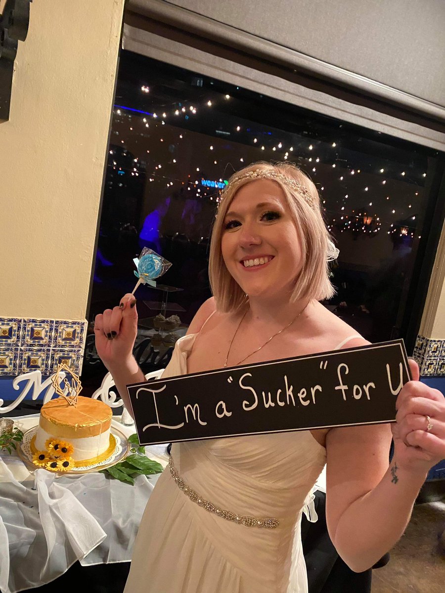 rudegirl672's tweet photo. DJ: “so what kind of music would you like me to play?”
Me: “@jonasbrothers”
#ImASuckerForYou #JustMarried #JonasBrothers https://t.co/TdS6mjRk6W