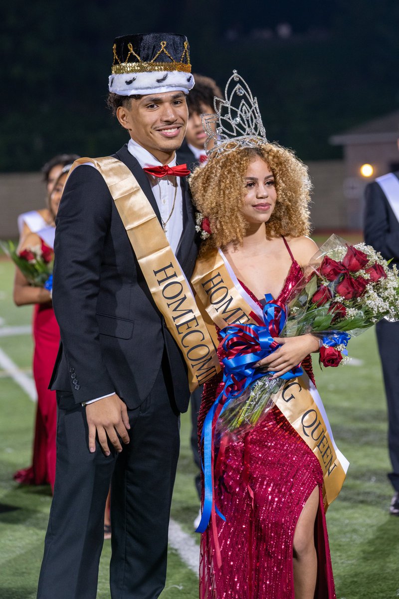 PassaicSchools's tweet photo. Congratulations to our Homecoming King and Queen! 🤴👸 Thank you to all our staff, students, alumni and the rest of our community who came out to support last night! #Homecoming2021 #GoPassaic 🔴 https://t.co/MtNtsSSMyJ