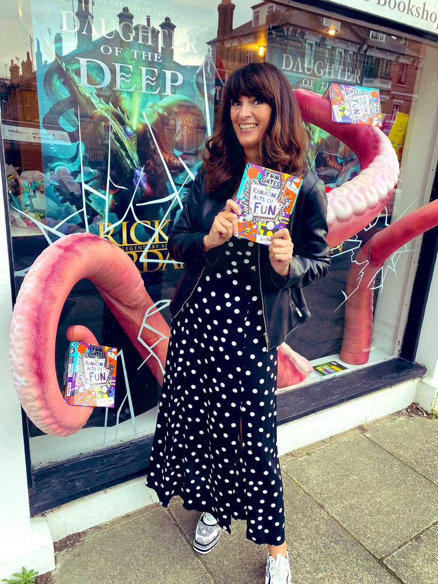 LizPichon's tweet photo. THANK YOU @booknookhove and everyone who came for a fabulous signing. I wrestled the octopus and won. Not sure this is what they intended it for… #RandomActsOfFun #TomGatesBooks https://t.co/TBBtOndXNQ