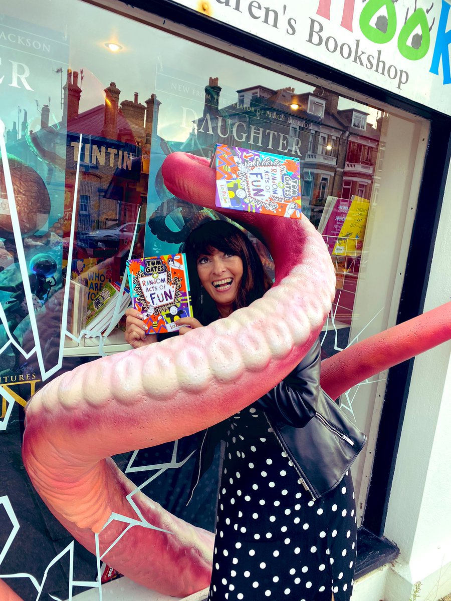 LizPichon's tweet photo. THANK YOU @booknookhove and everyone who came for a fabulous signing. I wrestled the octopus and won. Not sure this is what they intended it for… #RandomActsOfFun #TomGatesBooks https://t.co/TBBtOndXNQ