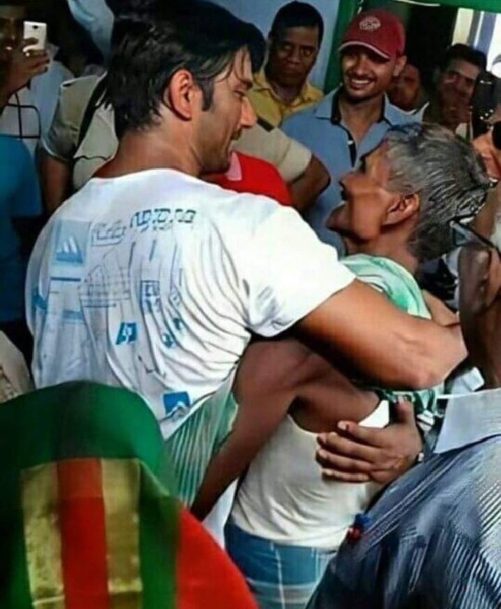 MannyNotBoT1's tweet photo. Real King deke hain kabhi ? 

King Of Hearts Sushant ♥️♥️♥️ https://t.co/GkWlpCYWqR