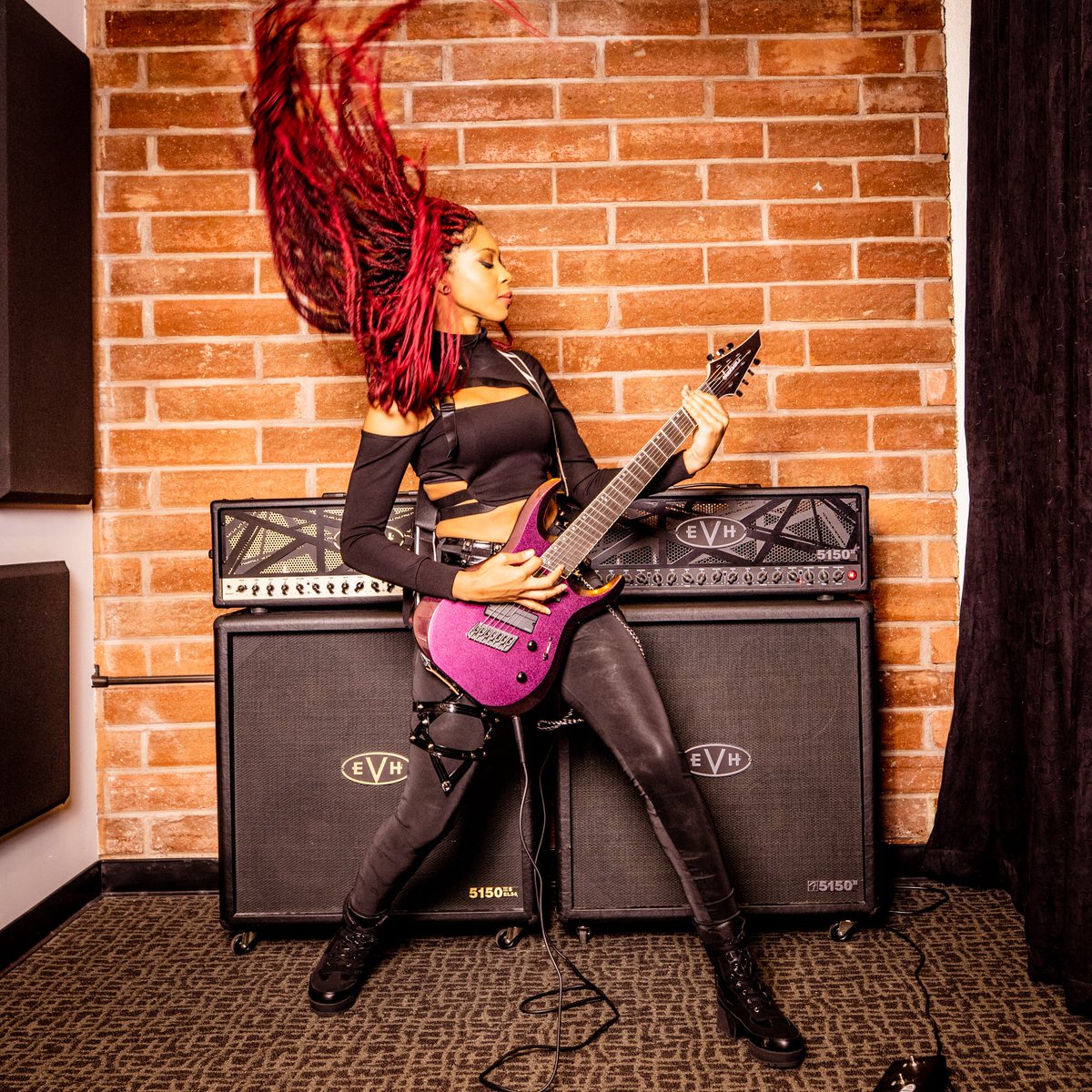 JacksonGuitars's tweet photo. With the all-new Jackson Pro Series Dinky™ DK Modern HT7 MS in Eureka Mist, each playing performance is limitless. See all the detailed specs at the link. https://t.co/tTWIEwYaNZ https://t.co/l3pJFxRlLa