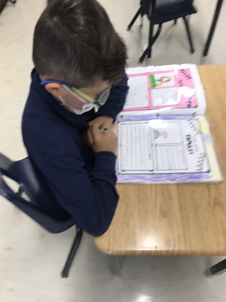 MsGrieco's tweet photo. Love when I see students using Our Class is a Family book during our silent reading time each day! ππ @HCDSB @OLVMWolverines #buildingaloveforreading #readingisfun https://t.co/Z3vOglUFGY