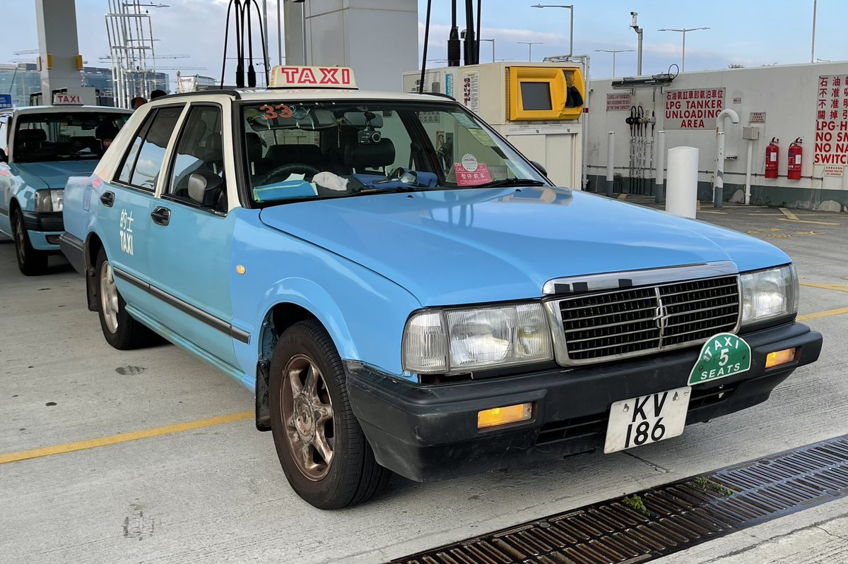 Nissan Cedric Y31 Hong Kong Lantau Island Taxi 日産 セドリック Y31