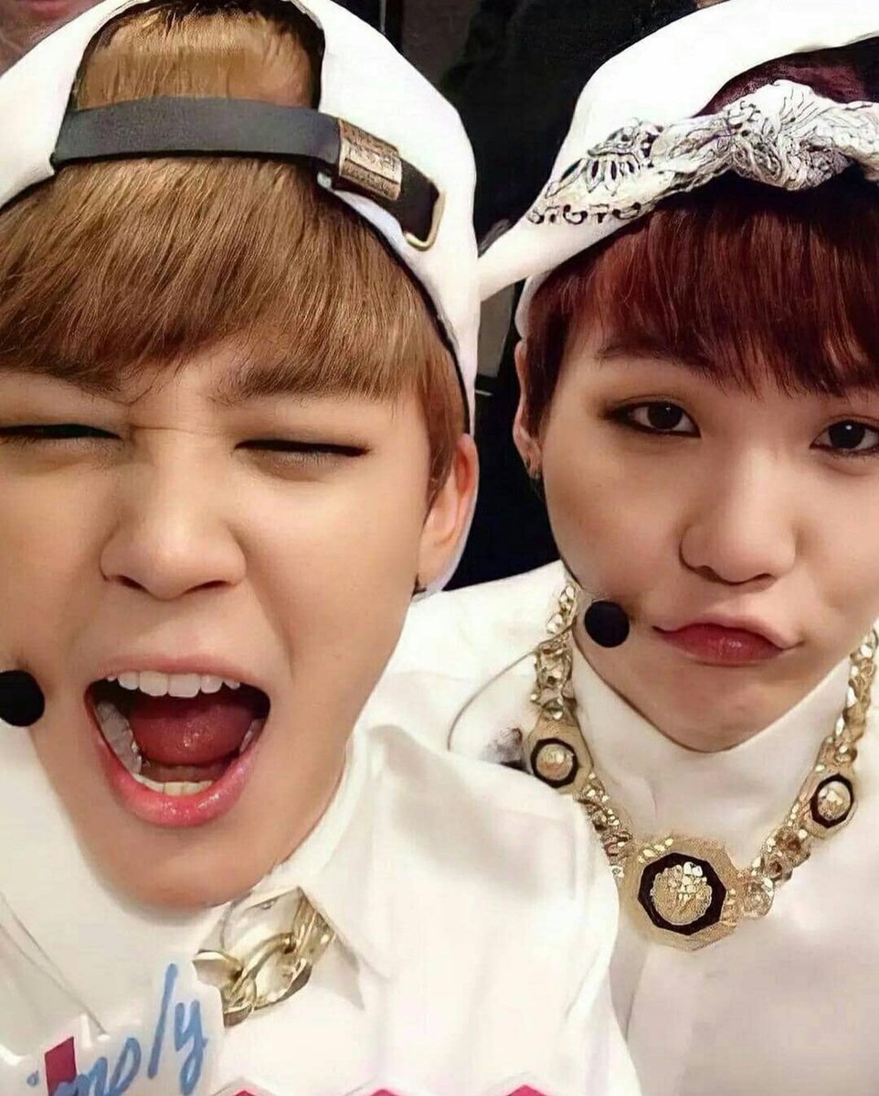 Shenya_a7's tweet photo. These two cute babies🤗😍😇🥺😘🥰 #SUGA #JIMIM #BTS #ARMY https://t.co/qmRJh1haNW