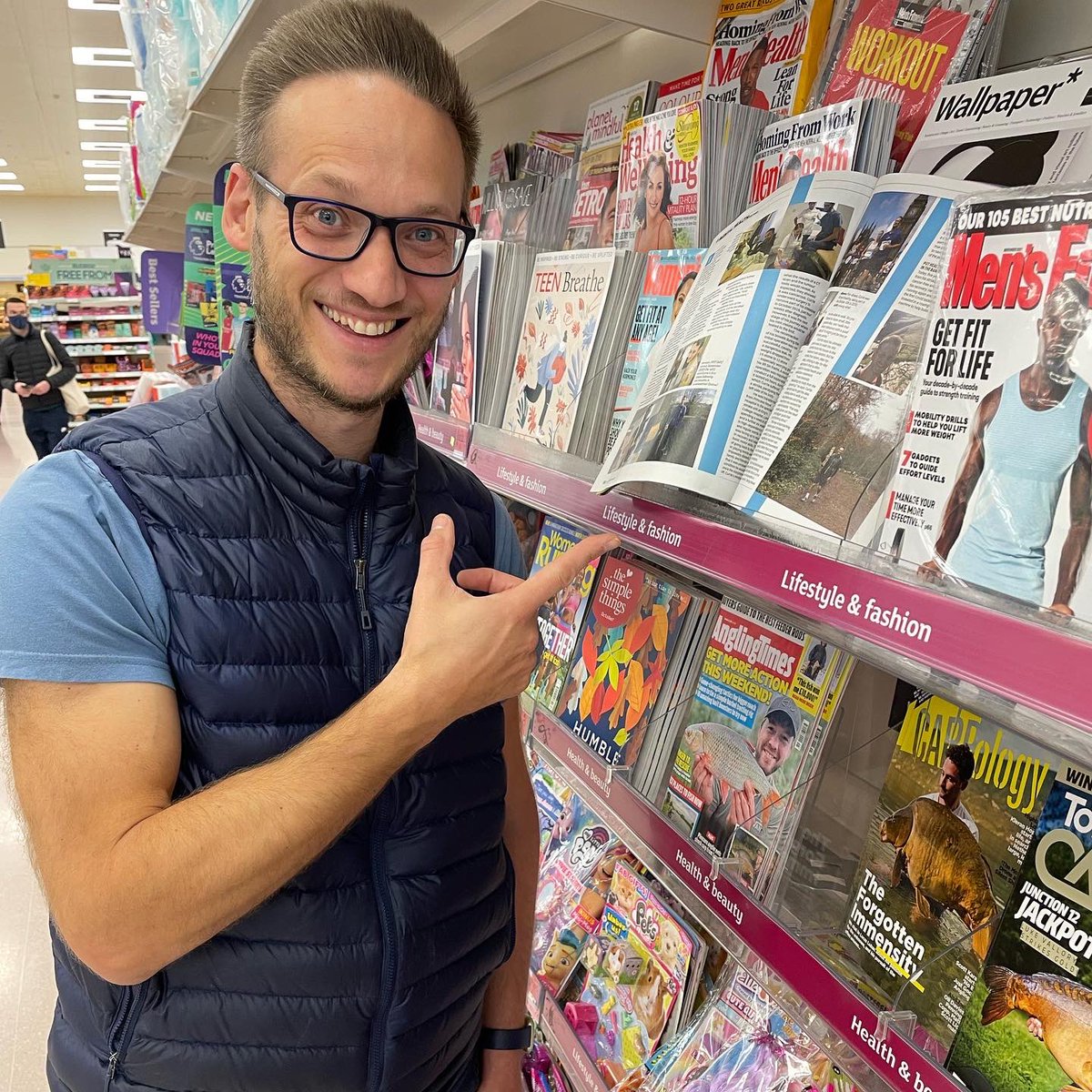 ChrisCurr1e's tweet photo. @MensFitnessMag Thank you for giving me the opportunity to share my journey with you. Hoping it can help anyone going through a tough time both mentally or physically. 
November edition out now on the shelf’s grab a copy. Hope you enjoy

#mentalhealth 
#fitness 
#Mindset 
#BeKind https://t.co/OLfbrlSvij