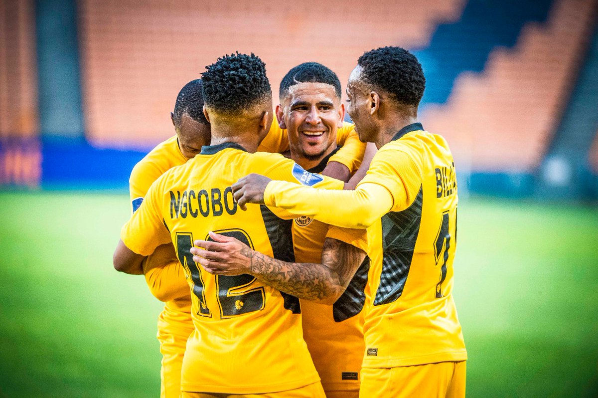 KaizerChiefs's tweet photo. 45 + 1’| #KC 2 : 0 #CU 

Half time score: (Dolly 12’ 31’) Kaizer Chiefs 2 : 0 Chippa United 

#Amakhosi4Life #DStvPrem https://t.co/2OCI8DCswX