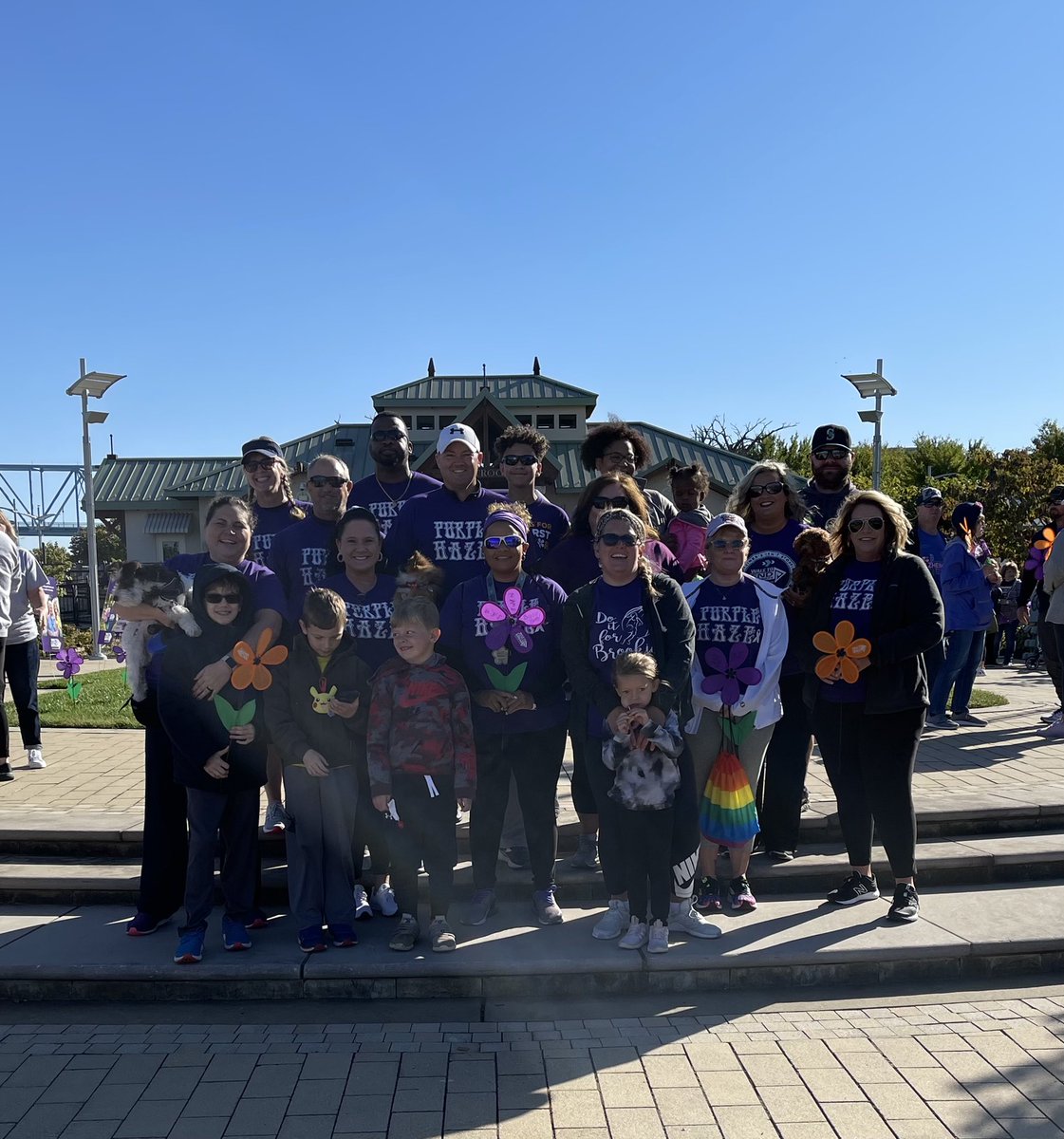 TWRoy72's tweet photo. Honored to support one of our fellow BMS Foxes in the fight against Alzheimer’s disease. Beautiful day for a walk for a great cause! #teampurplehaze  #golaurel https://t.co/UMrjHUZKT7