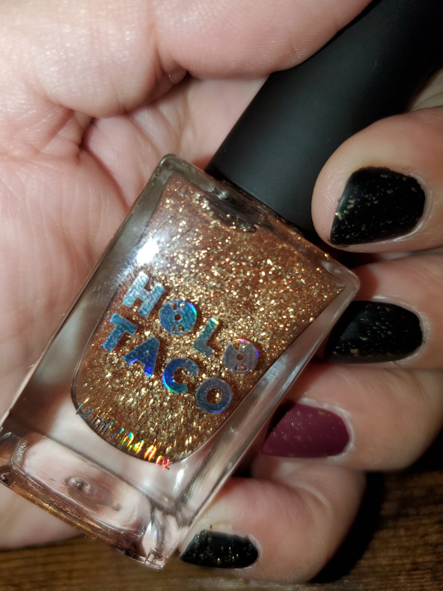 catrysa's tweet photo. Happy Birthday @nailogical! 🎂 🥳 🎉 💅 #paintwithsimply My #MatteTaco got in and this is my first time playing with it. So velvety in look and in feel! i'm so fancy. Waiting for my new #CleanUpBrush from @holotaco because I am so messy! 😅 https://t.co/cqSvDGDhfs