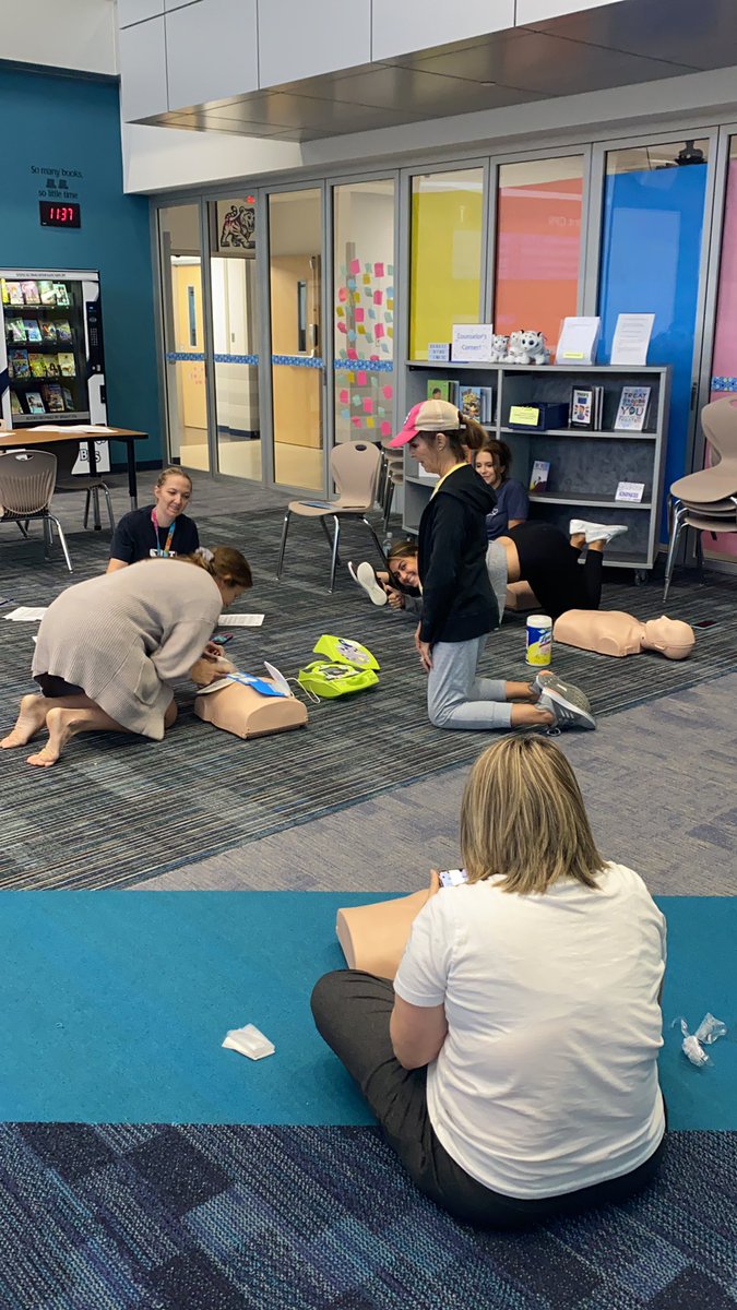 Great Morning with the all these amazing ladies ! We are OFFICIALLY your BESt lifesavers ❤️😌