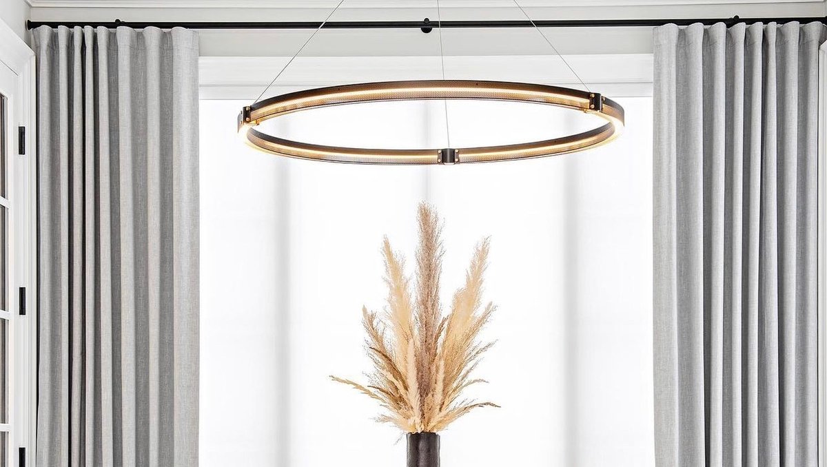 brimarinc's tweet photo. R-I-P-P-L-E-F-O-L-D
Drapery folds that are always so pristine!

Our drapery hardware supports ripplefold treatments in a variety of looks. View Collections: Innova, Sea Coast, Flat Iron, Affinity, Park Avenue

marlanazzicone/mike_chajecki
#interiordesign #windowtreatments #drapes https://t.co/sTSOq9p8gr