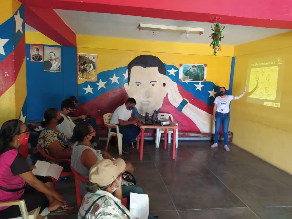 RECripto's tweet photo. 3ra Jornada Nacional
Comunas y El Petro
La Red de Entusiastas en Criptoeconomía de Anzoátegui presente en la Comuna Socialista El Paraíso de Puerto La Cruz, con la ponencia "Comuna y el Petro"
¡EL PETRO EXISTE Y ES REAL!
#YoSoyREC
@NicolasMaduro
@JoselitRamirez
@luismarcanos https://t.co/gG7fDtnaxN