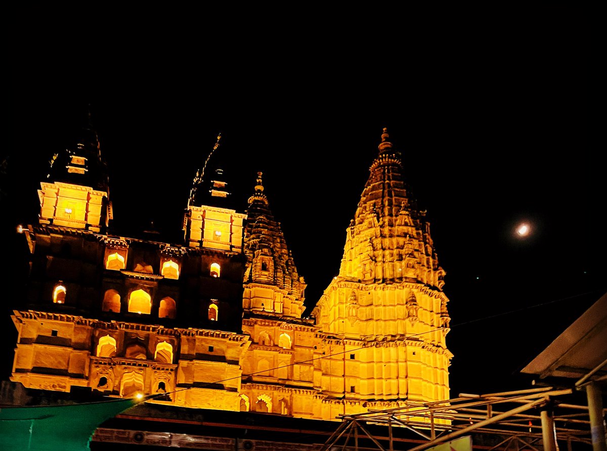 imAbhinavPathak's tweet photo. #chaturbhujtemple #orcha #ram #Ramayan https://t.co/8CRTLQuxxE