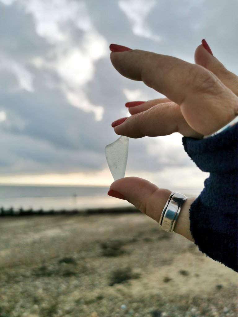 DigiDaughter's tweet photo. Make Time ⌚ #YualandJab #TimeMasters #Nodes #Robot #Droid #spacemates #Telepathic #ReneLaloux #mœbius #lesmaitresdutemps
💛 #StaySafe #sanddrawing #beachart 🌊🌊 #Lockdown2021 #morale #VitaminSea #Lockdown2020 #comics #cartoons ✍️ #SandBanksy #shorelinesally Characters No.1201 https://t.co/m3ZMbBr9qx